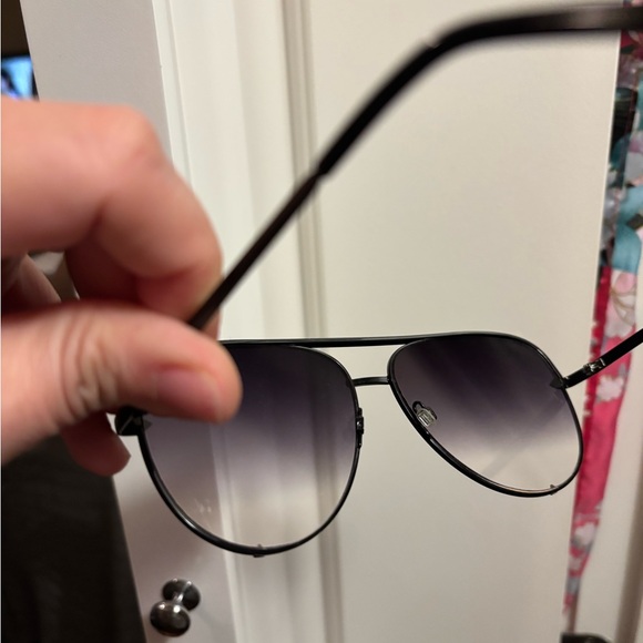 High Key Quay Sunglasses - Picture 6 of 8